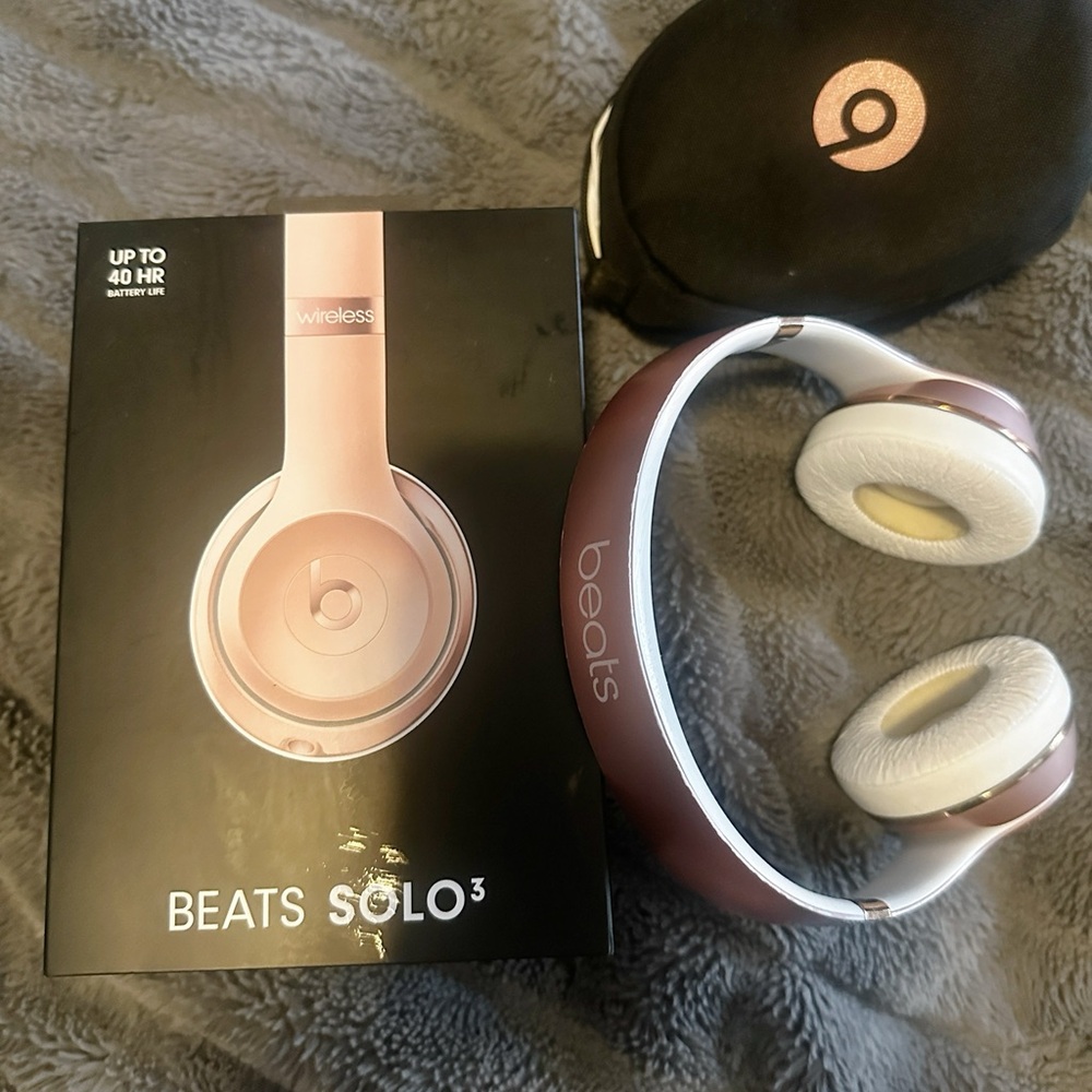 Beats by Dre Solo3 Wireless Headphones - Ready to ship